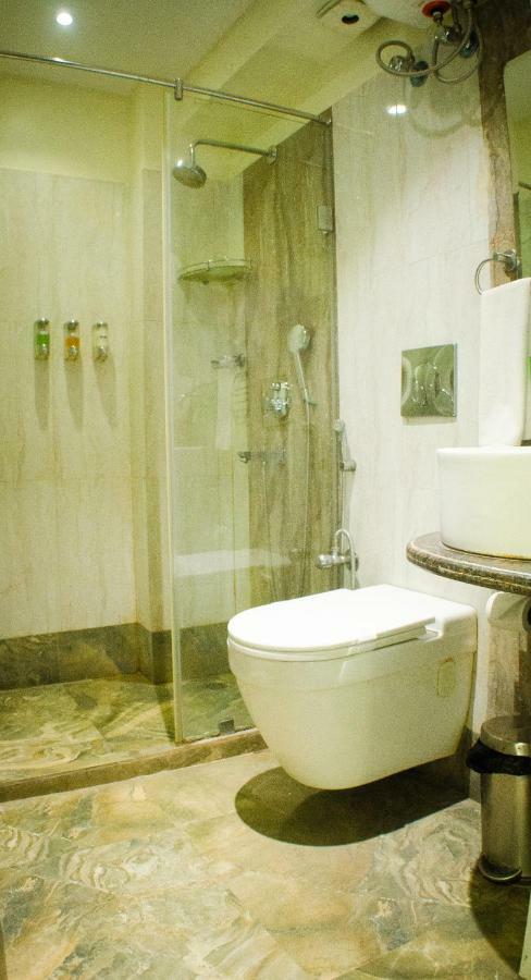 The Majestic Suites Калькутта Экстерьер фото