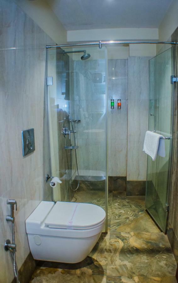 The Majestic Suites Калькутта Номер фото