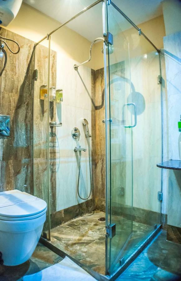 The Majestic Suites Калькутта Номер фото