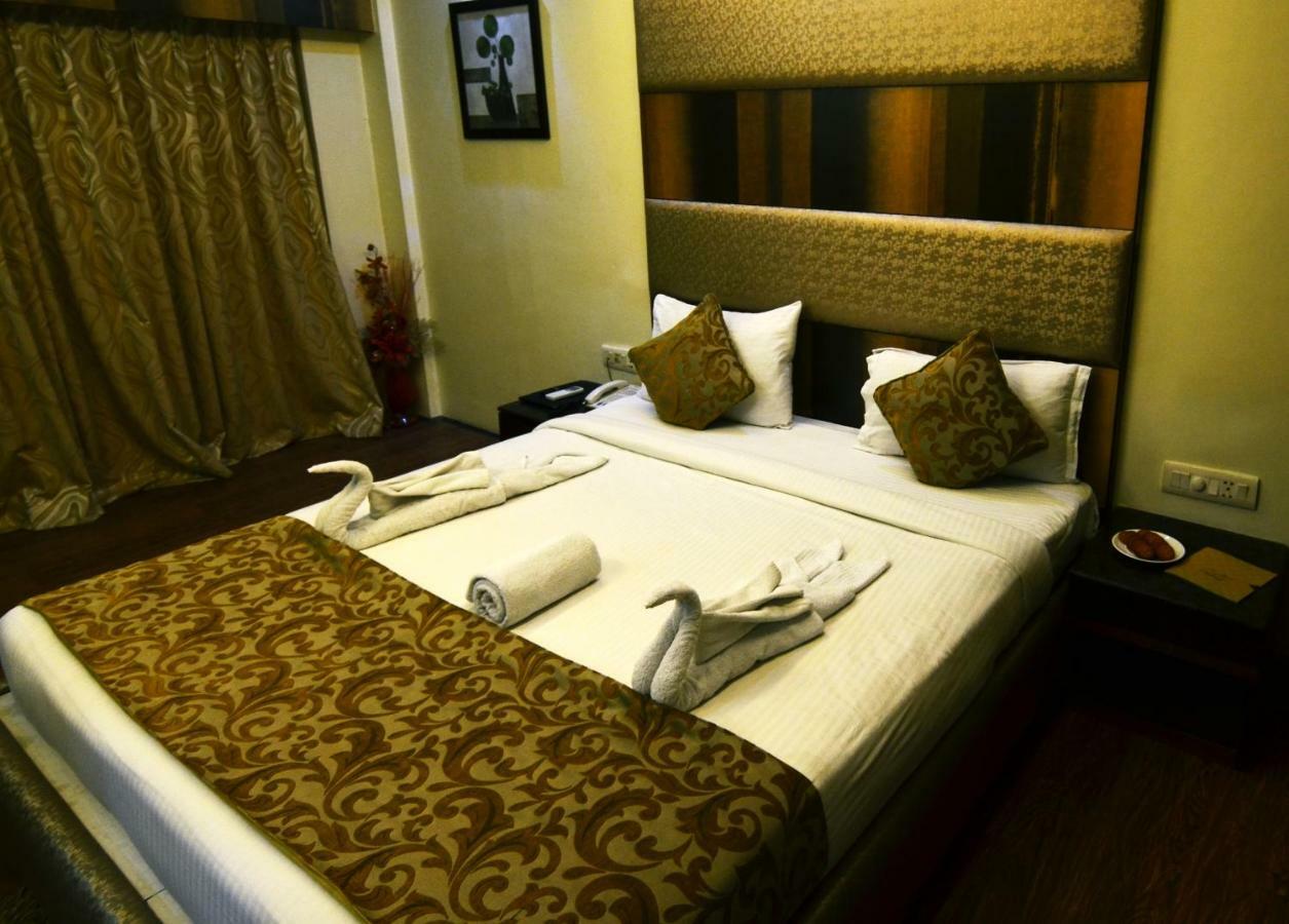 The Majestic Suites Калькутта Экстерьер фото