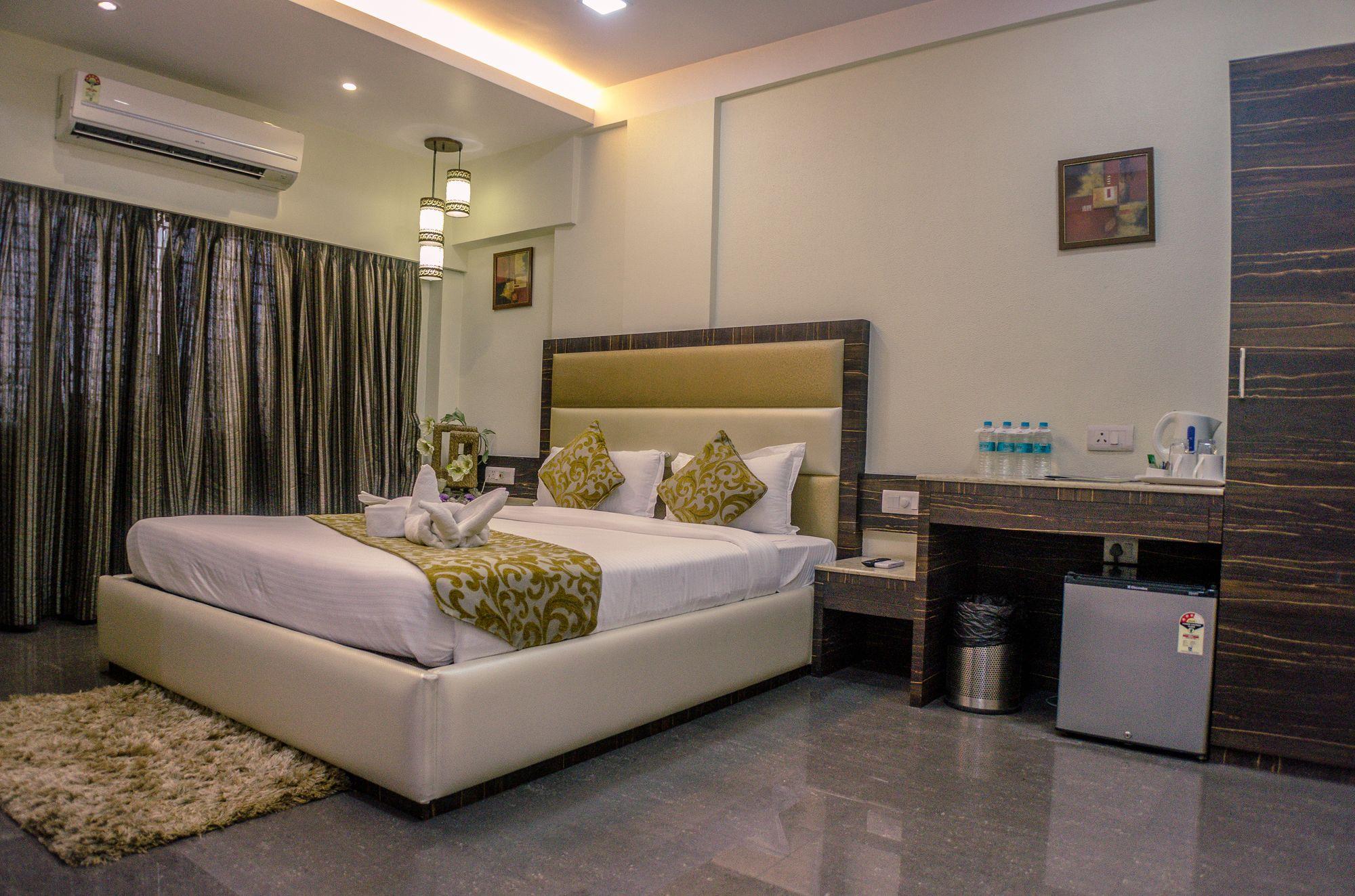 The Majestic Suites Калькутта Экстерьер фото